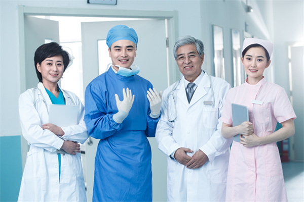 上海试管长方案医院排行前五前三都来报道！上海市公共卫生临床医院和上海集爱遗传与不育诊疗医院等口碑高分！