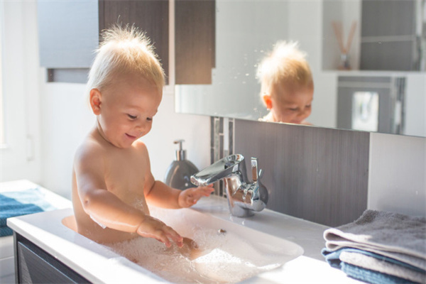 上海40多岁做试管成功医院排名榜公布这几个不错！上海第六人民医院和上海复旦大学附属中山医院等费用价格表一览！